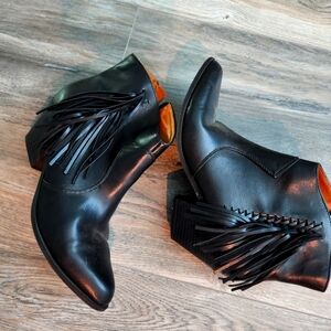 Indigo Rd Black Fringe Ankle Boots Bootie Back Zip Women's Size 9